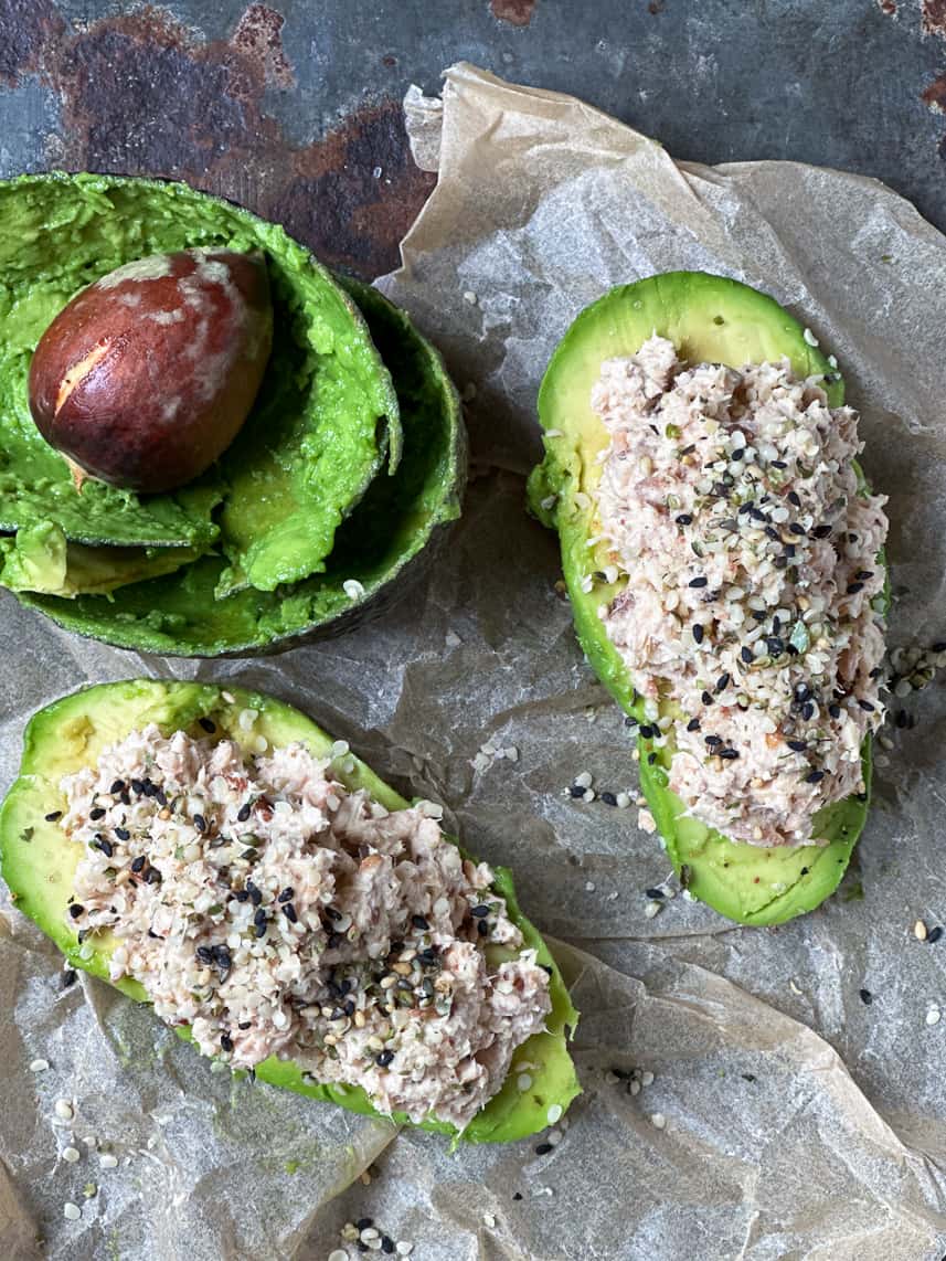 Easy Gluten-Free Salmon Avocado Boats: Your 5-Minute Pantry Lunch
